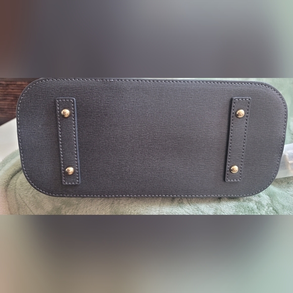 Dooney & Bourke purse - Picture 10 of 10